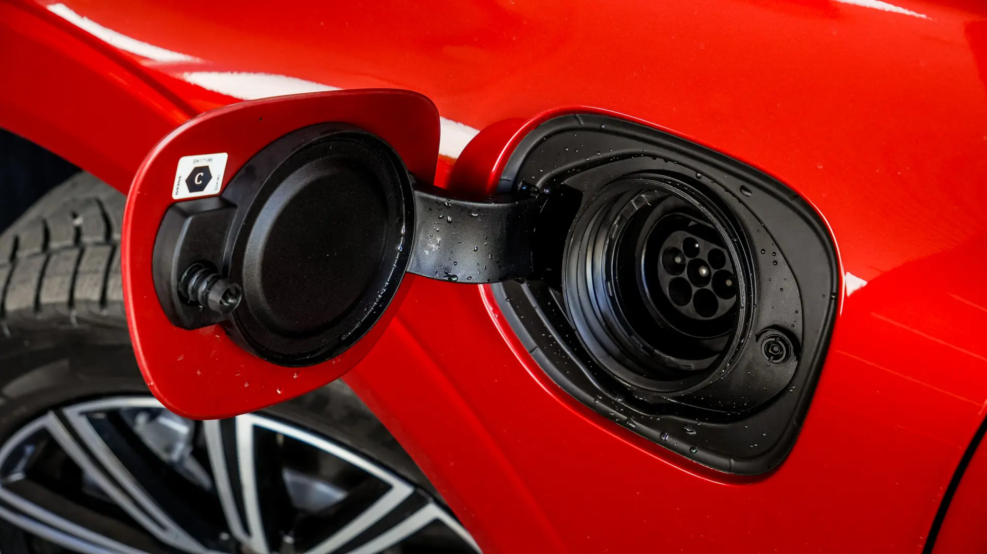 VOLVO XC60 T6 INSCRIPTION PLUG-IN