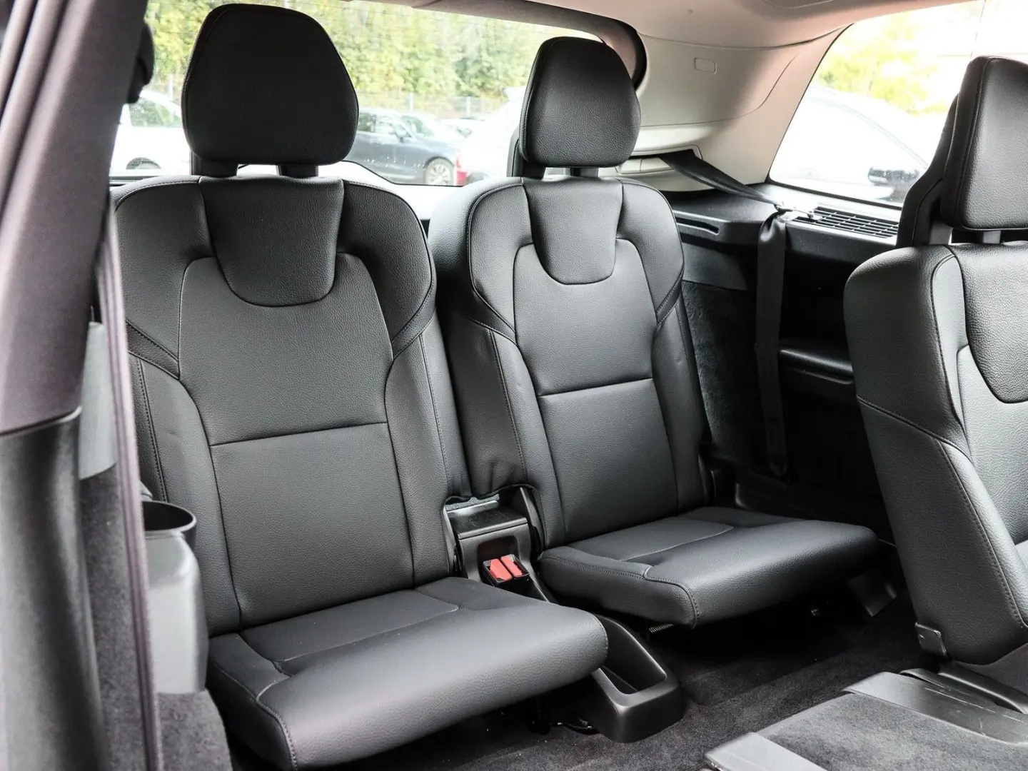 XC90 T8 Plus Dark Recharge Plug-In Hybrid AWD