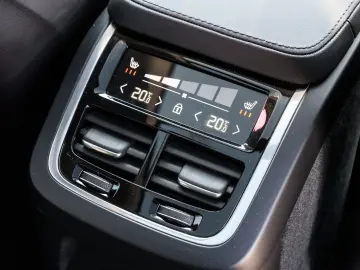 XC90 T8 AWD Plug-In Hybrid Plus Bright #AHK/Sitz