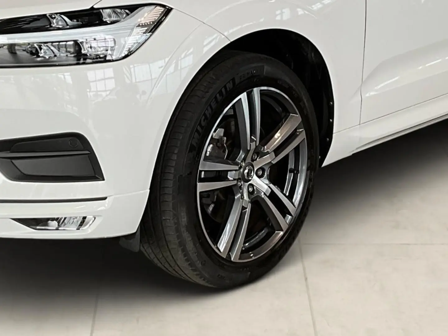 XC 60 B4 (Diesel) AWD Momentum Pro SpurH AHK