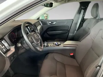XC 60 B4 (Diesel) AWD Momentum Pro SpurH AHK