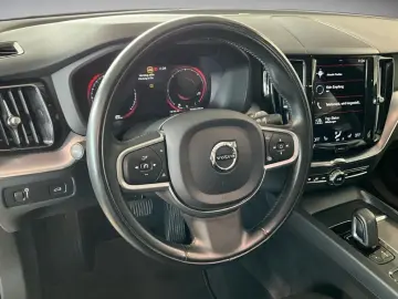 XC 60 B4 (Diesel) AWD Momentum Pro SpurH AHK