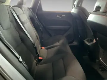 XC 60 B4 (Diesel) AWD Momentum Pro SpurH AHK
