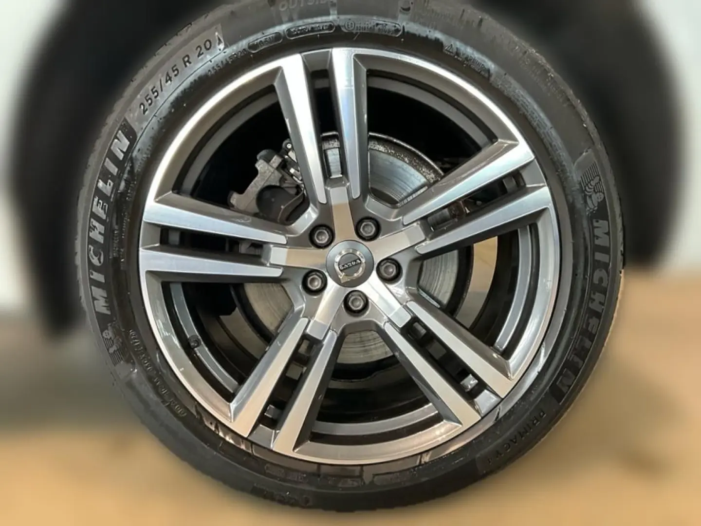 XC 60 B4 (Diesel) AWD Momentum Pro SpurH AHK