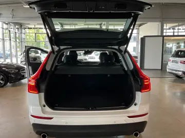 XC 60 B4 (Diesel) AWD Momentum Pro SpurH AHK