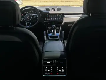 Porsche Cayenne E-Hybrid Tiptronic