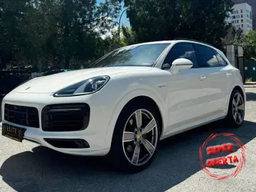 Porsche Cayenne E-Hybrid Tiptronic