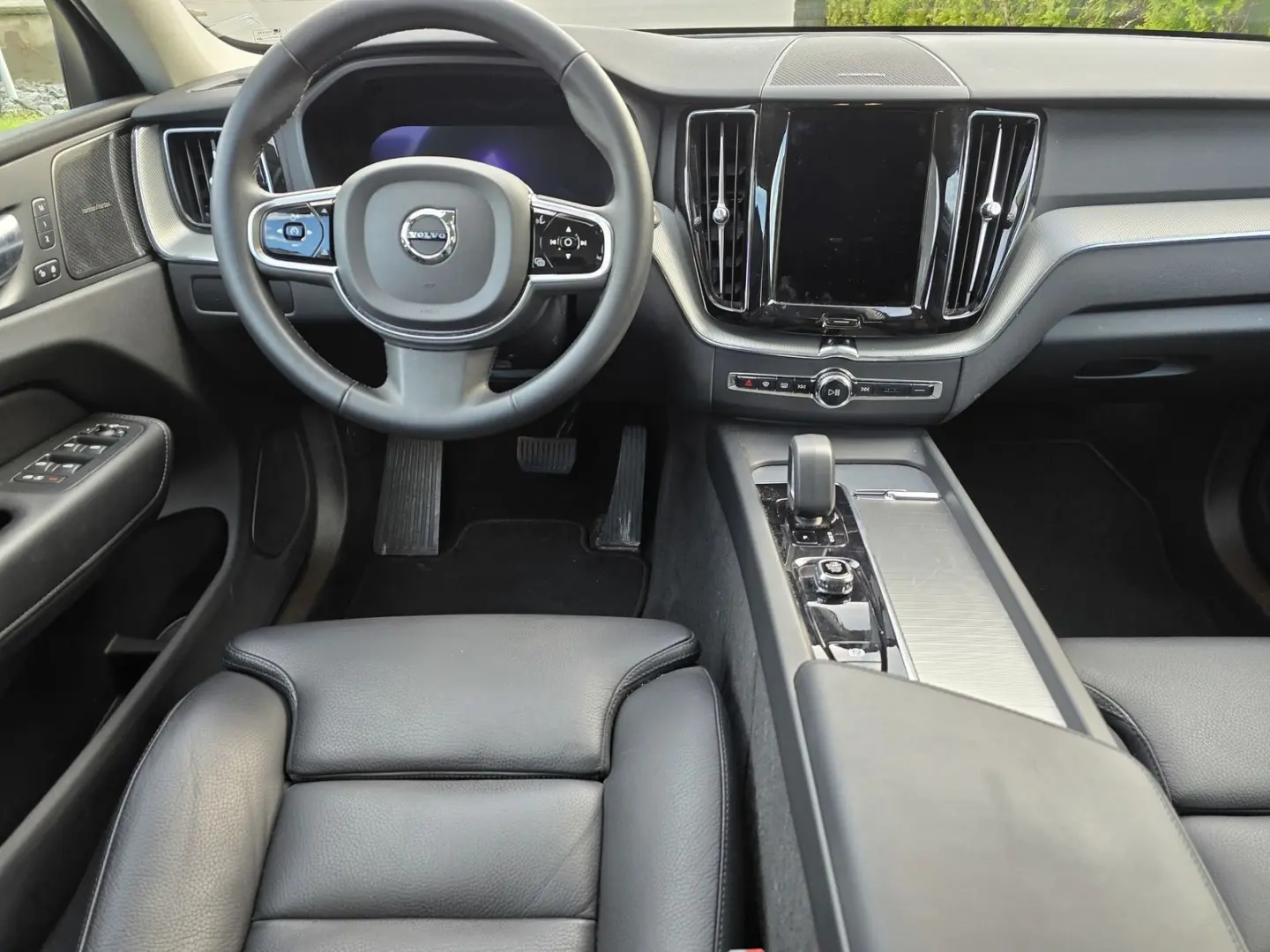 XC60 B4 Plus Dark AWD Leder*Standheiz*H&K