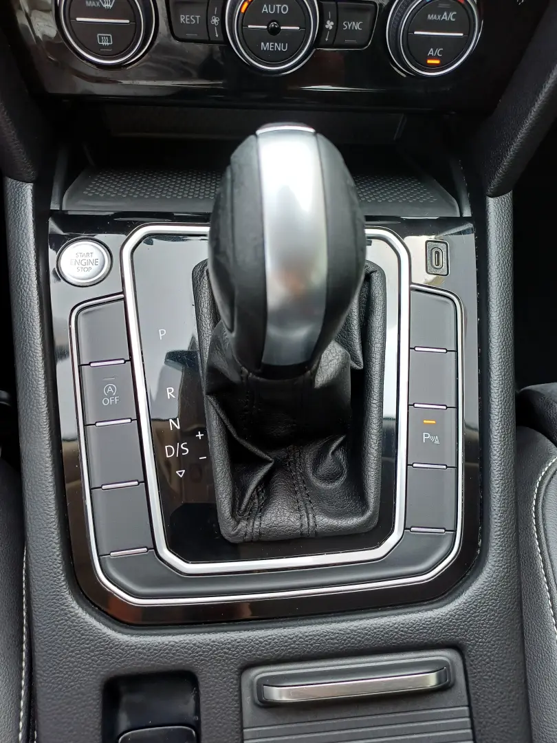 VOLKSWAGEN PASSAT HIGHLINE 2.0 Tdi 150 Cp  DSG