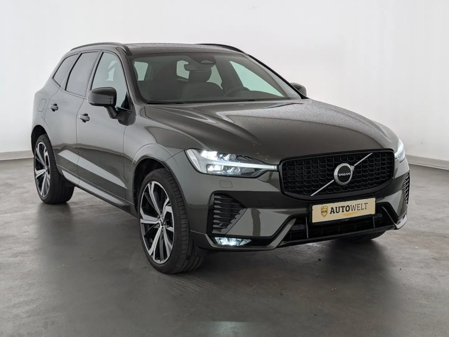 XC 60 B4 (Diesel) AWD R-Design LED+NAVI+PANO+RFK