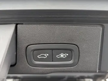 XC 60 B4 (Diesel) AWD R-Design LED+NAVI+PANO+RFK