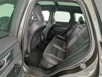 XC 60 B4 (Diesel) AWD R-Design LED+NAVI+PANO+RFK