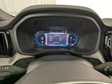 XC 60 B4 (Diesel) AWD R-Design LED+NAVI+PANO+RFK