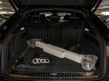 Q8 SUV TFSI e 55 TFSI e quattro tiptronic
