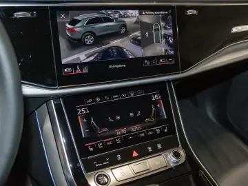 Q8 SUV TFSI e 55 TFSI e quattro tiptronic