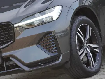 XC60 R Design Plus Dark AWD+Panorama+AHK+Navi+