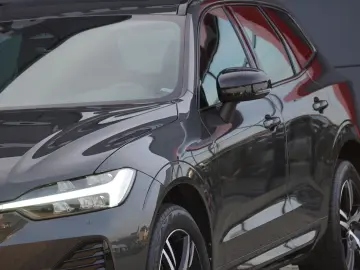 XC60 R Design Plus Dark AWD+Panorama+AHK+Navi+