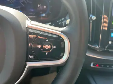 XC60 B4 D AWD R Design Geartronic