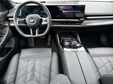 520iA M SPORT LivePro,Pano,AHK,StHzg,KomSi,360°