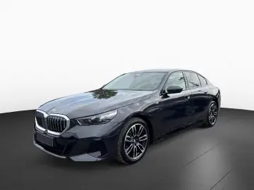 520iA M SPORT LivePro Pano AHK StHzg KomSi 360