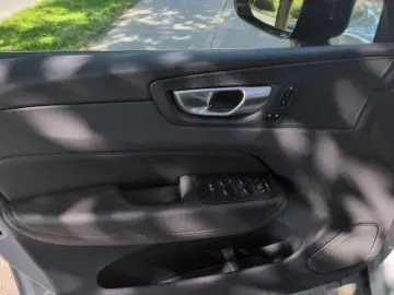 XC 60 Plus Dark AWD