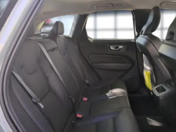 XC 60 Plus Dark AWD