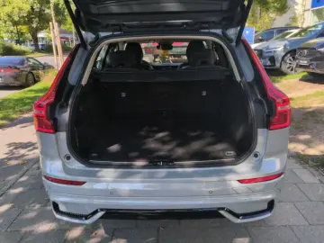 XC 60 Plus Dark AWD