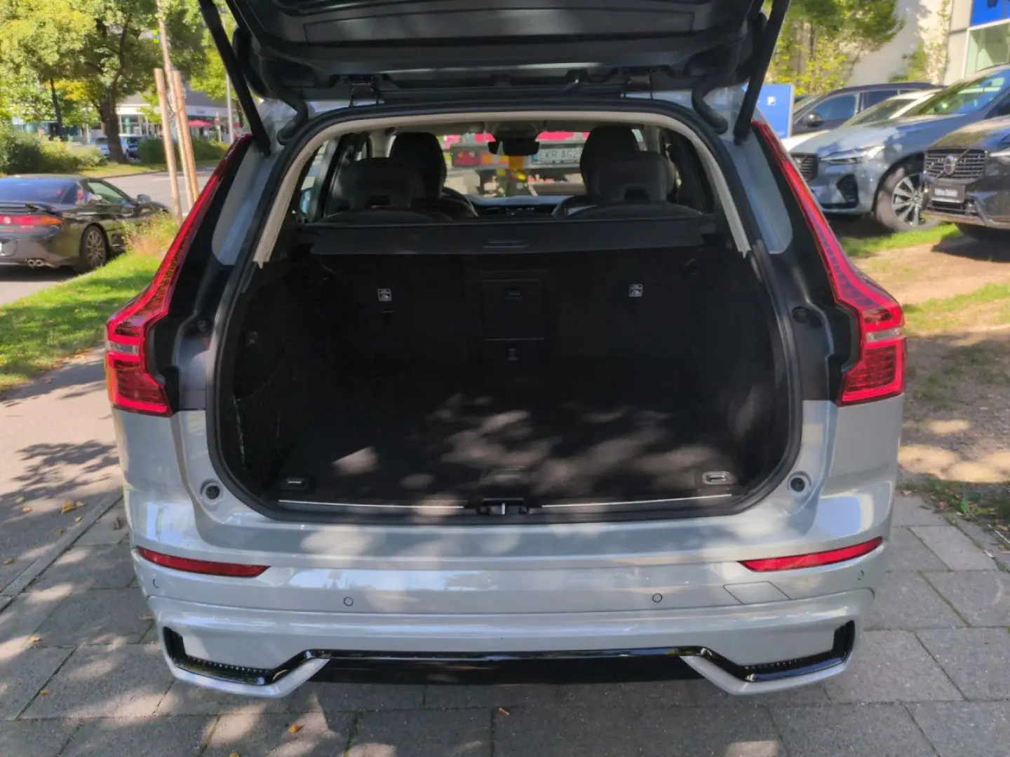 XC 60 Plus Dark AWD