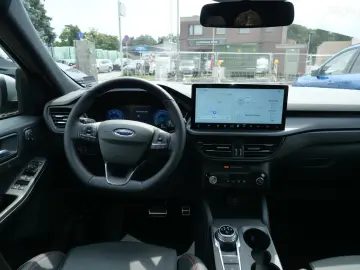 Kuga Hybrid ST-Line X  4x4