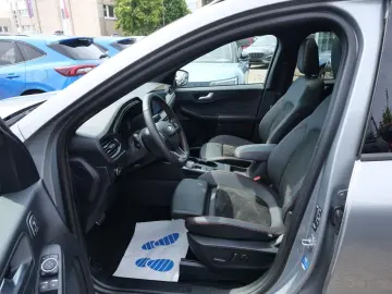 Kuga Hybrid ST-Line X  4x4