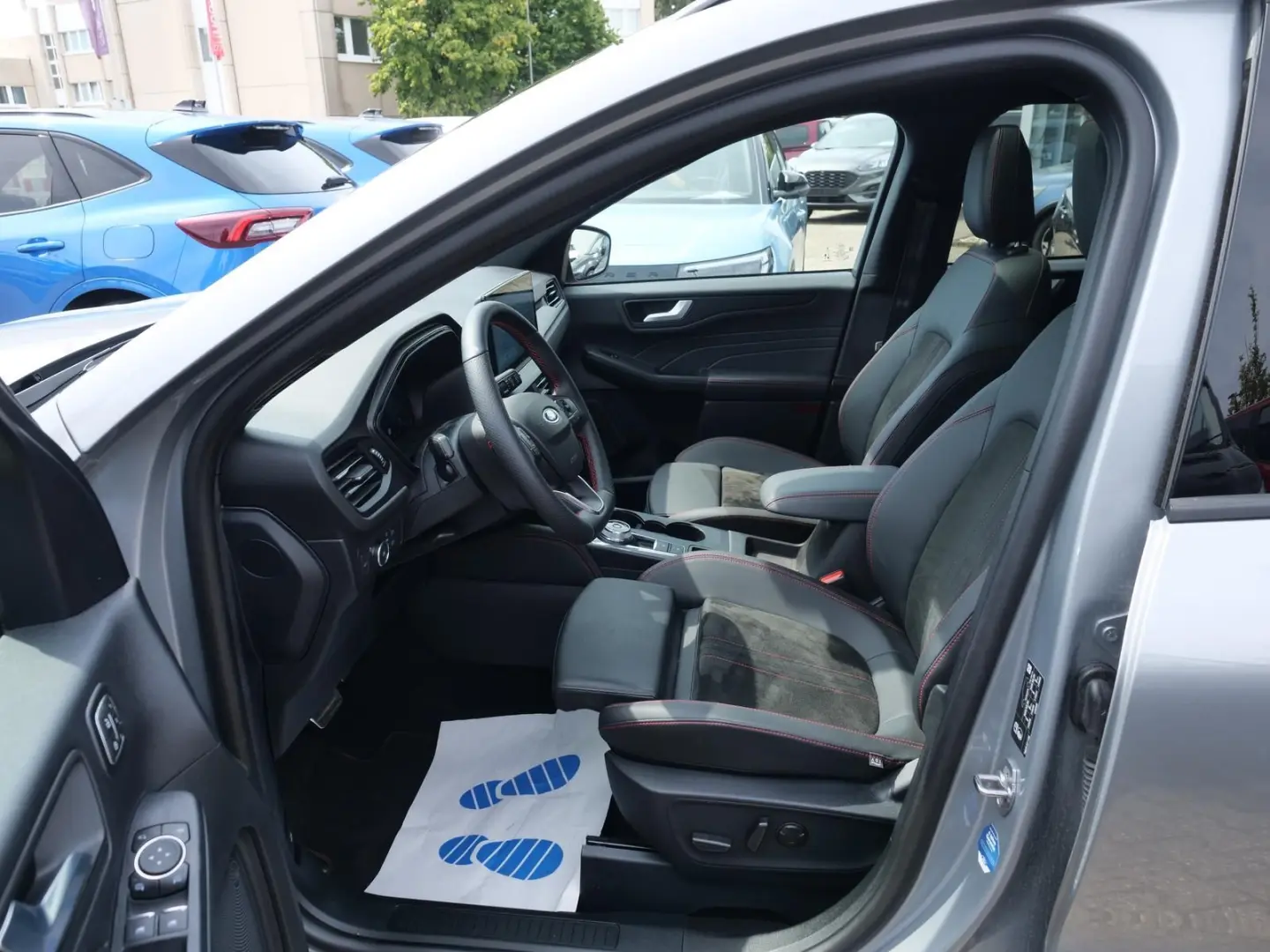 Kuga Hybrid ST-Line X  4x4