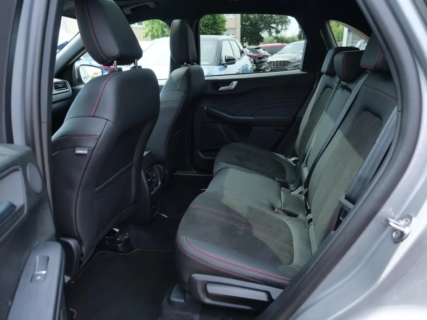 Kuga Hybrid ST-Line X  4x4