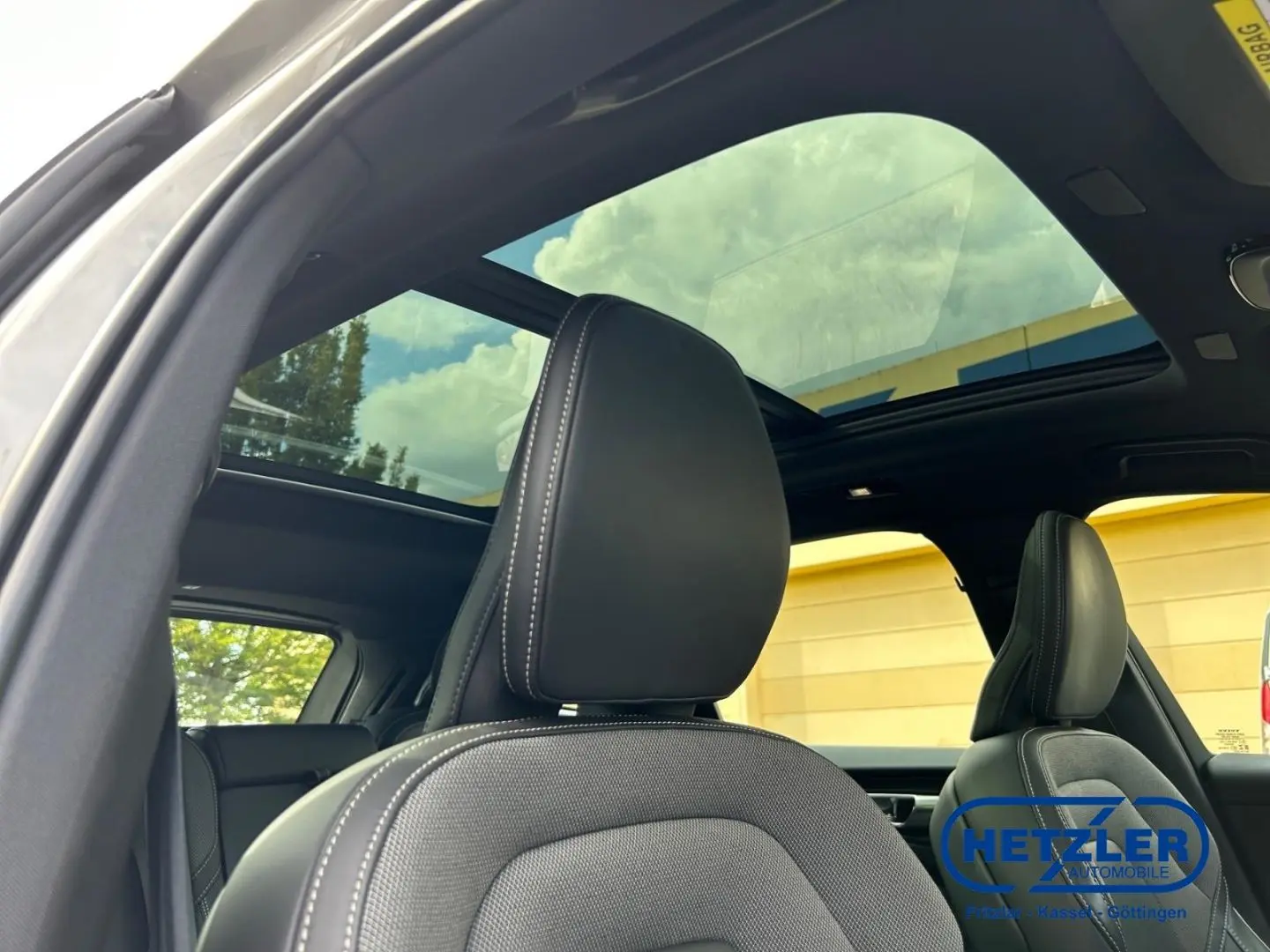XC60 R Design AWD B5 Diesel EU6d AHK Navi Leder 