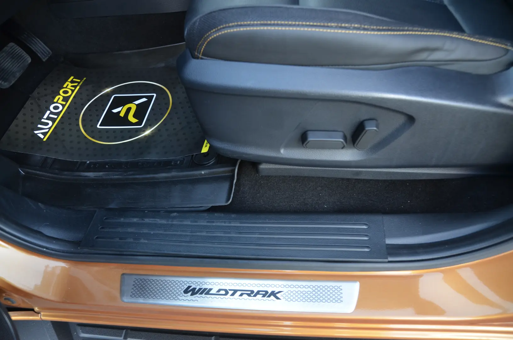 FORD Ranger WildTrak 2.0 TDCi 4×4 Cabina Dubla
