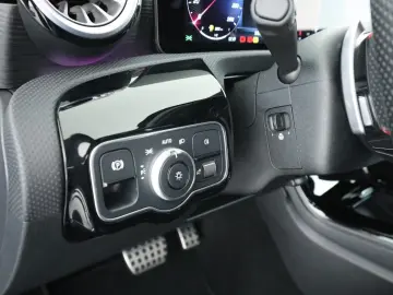 CLA 200 d Edition AMG Line*AHK*Multibeam*SHZ*PTS