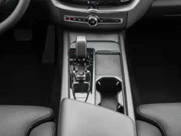 XC60 B4 AWD Plus Dark MATRIX ACC AUT EL.HECK KAM