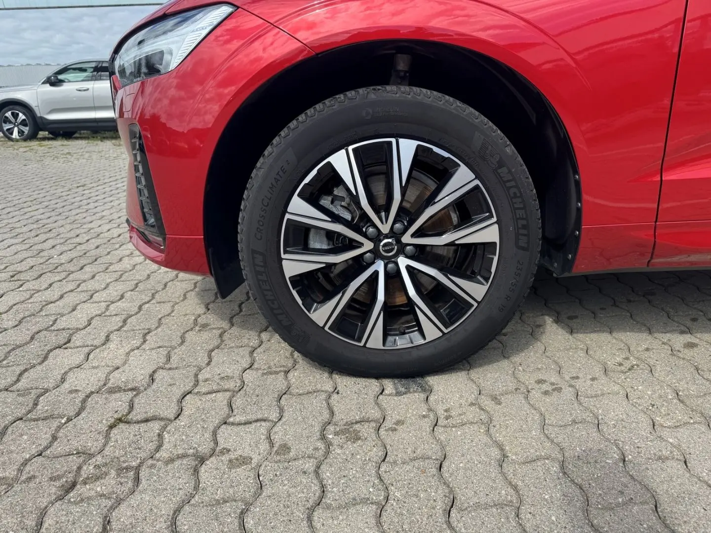 XC60 Plus Dark AWD B4 Diesel EU6d StandHZG AHK D