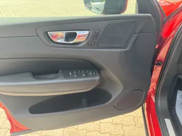 XC60 Plus Dark AWD B4 Diesel EU6d StandHZG AHK D