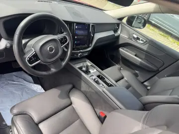 XC60 Plus Dark AWD B4 Diesel EU6d StandHZG AHK D