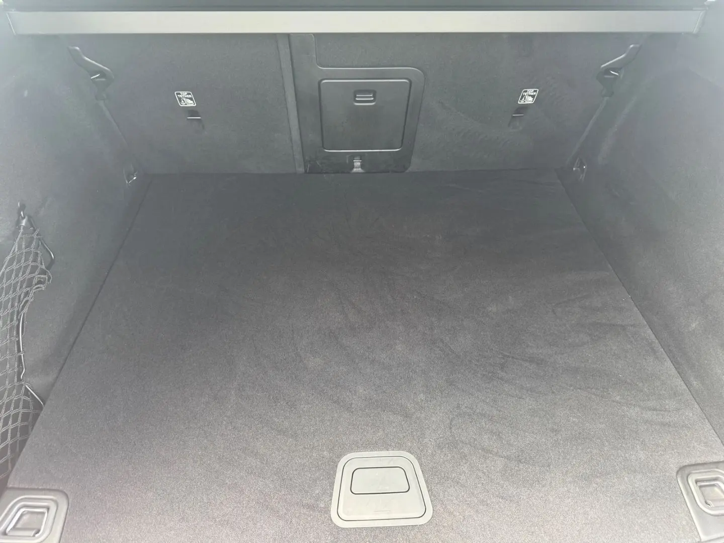 XC60 Plus Dark AWD B4 Diesel EU6d StandHZG AHK D
