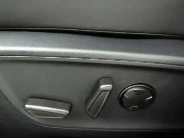 Kuga 2.5 Hybrid ST-Line X