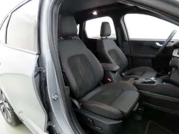 Kuga 2.5 Hybrid ST-Line X