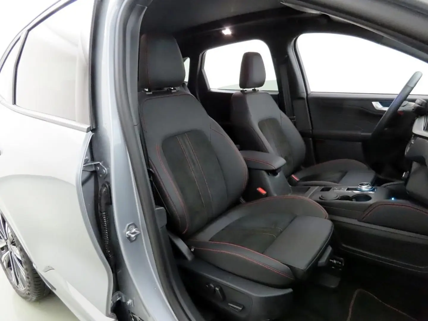 Kuga 2.5 Hybrid ST-Line X