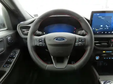 Kuga 2.5 Hybrid ST-Line X