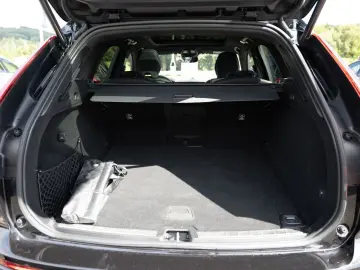 XC60 B4 Ultimate Dark AWD ACC LED PANO HUD 360°