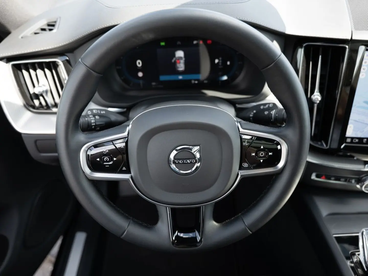 XC60 B4 Ultimate Dark AWD ACC LED PANO HUD 360°