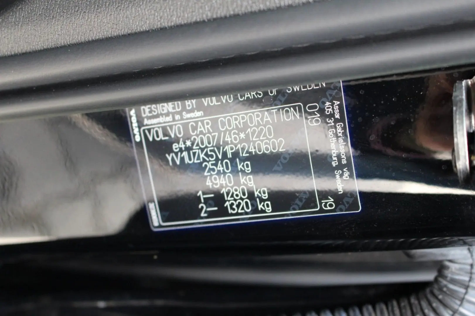 XC60 B4 Diesel Ultimate Dark +HUD+h/k+Standheiz+