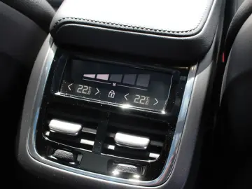 XC60 B4 Diesel Ultimate Dark +HUD+h/k+Standheiz+