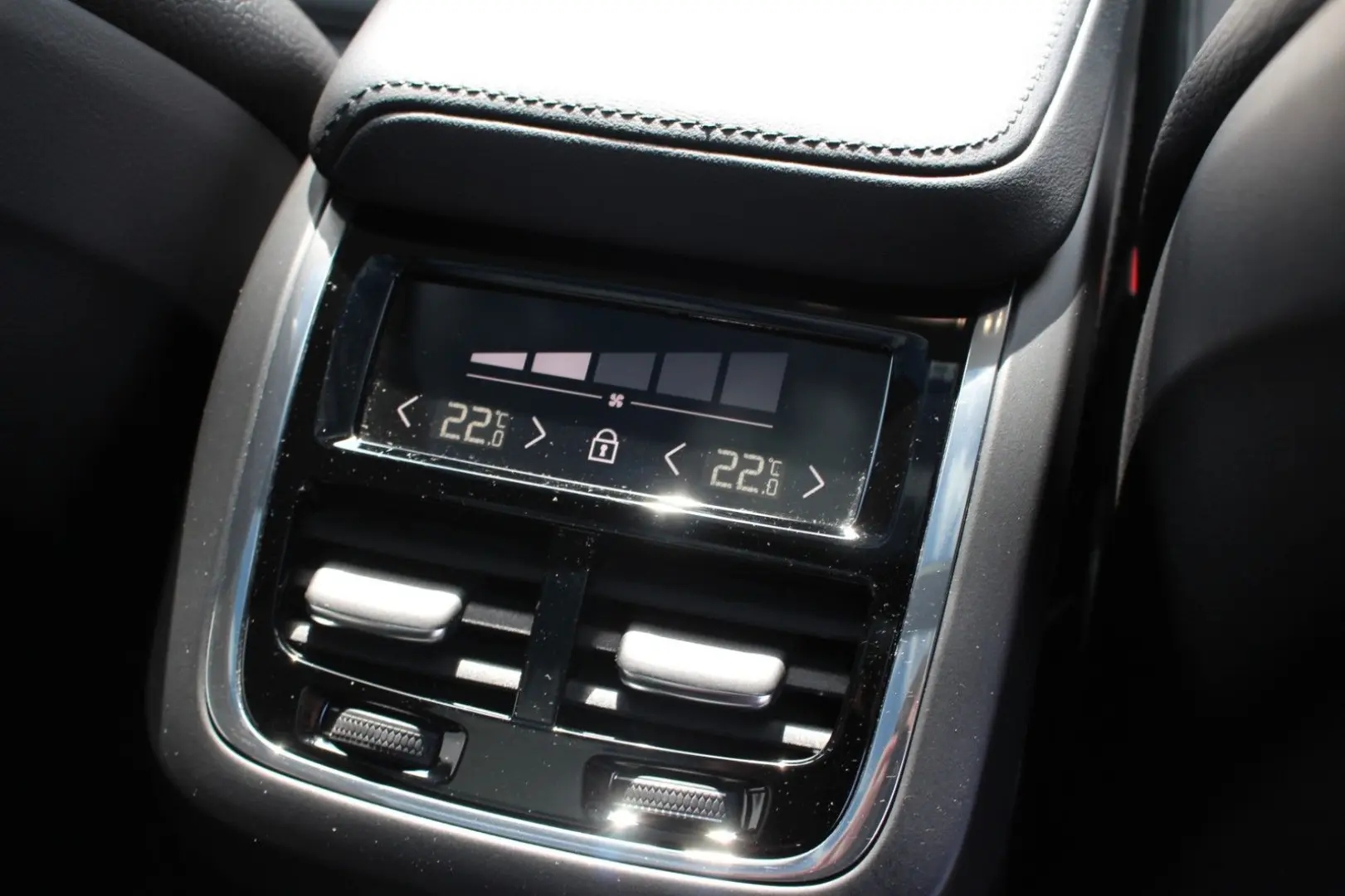 XC60 B4 Diesel Ultimate Dark +HUD+h/k+Standheiz+