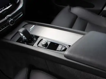 XC60 B4 Diesel Ultimate Dark +HUD+h/k+Standheiz+